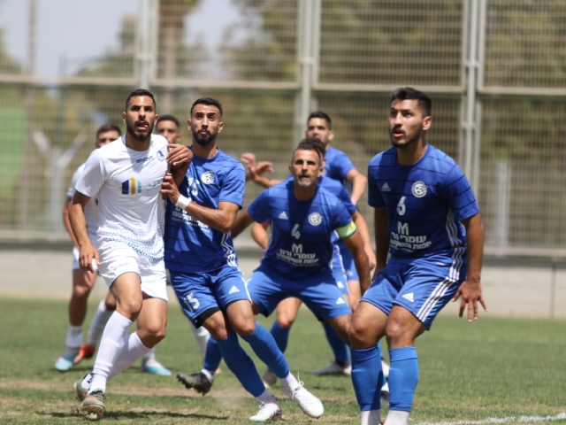 נשר ניצחה בסיום (דאפר מחאמיד) 